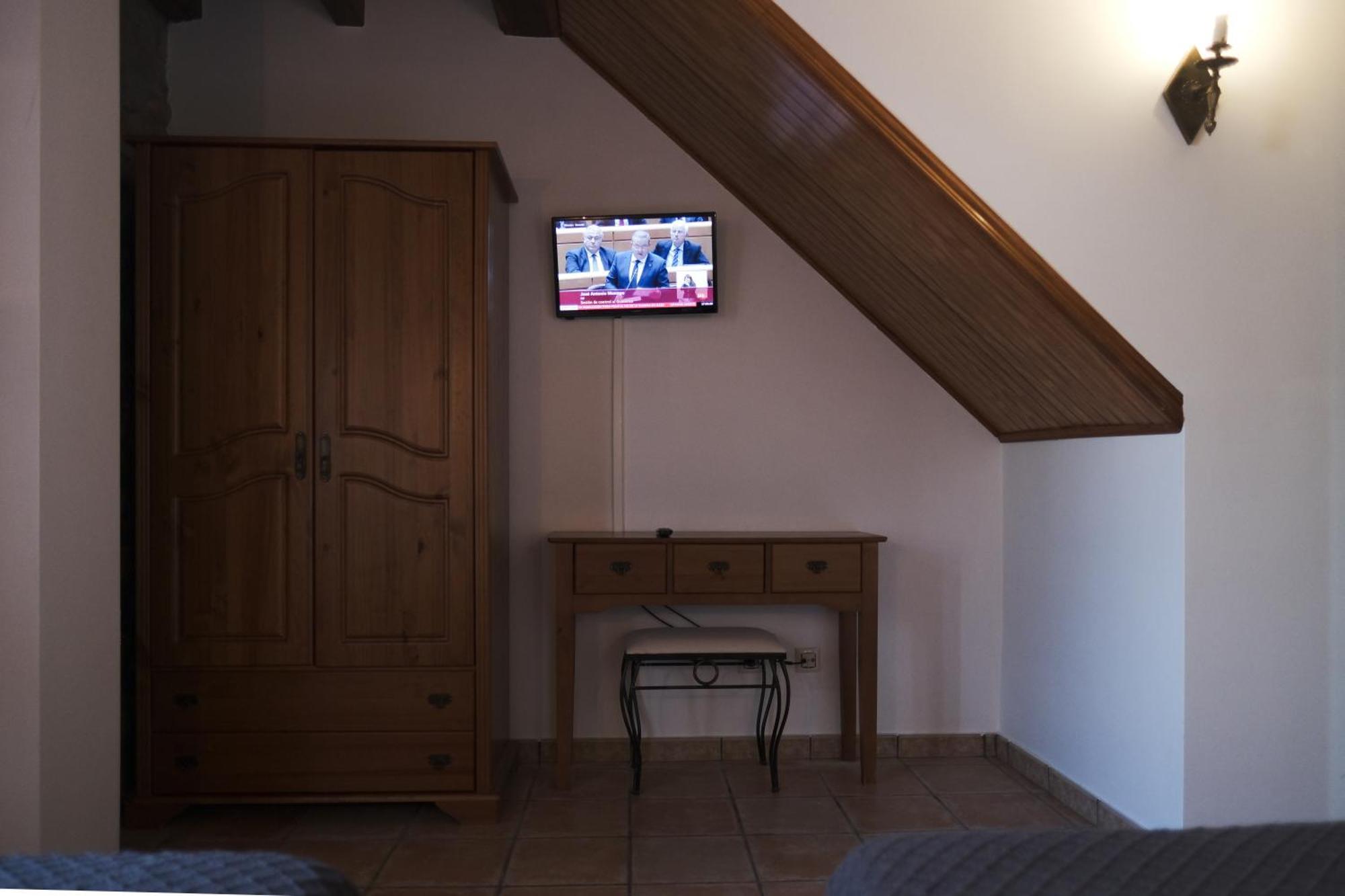 Posada La Estela De Barros Corrales De Buelna Экстерьер фото