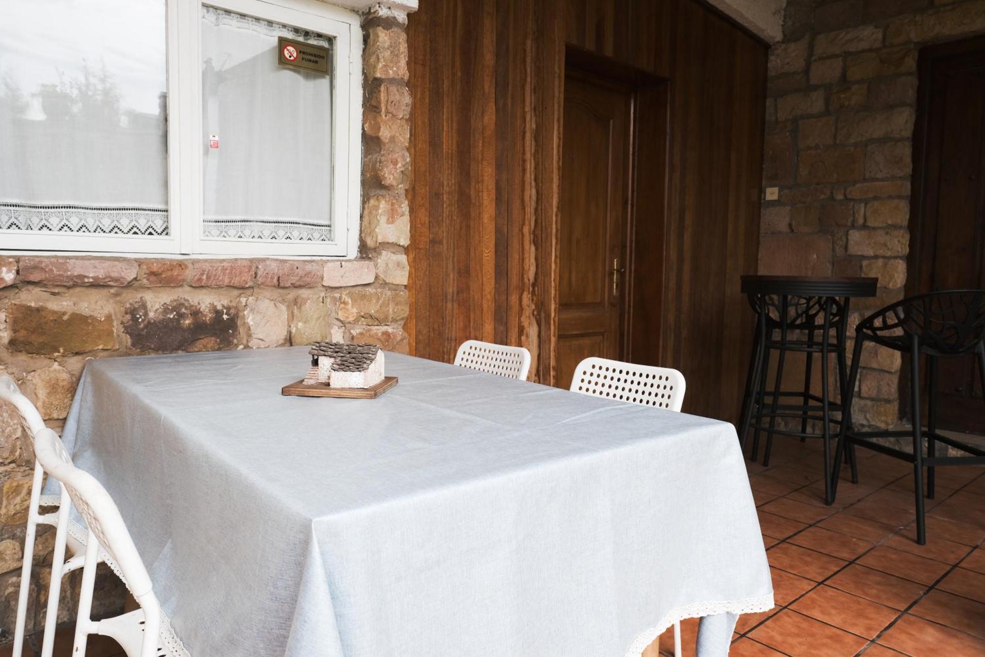 Posada La Estela De Barros Corrales De Buelna Экстерьер фото